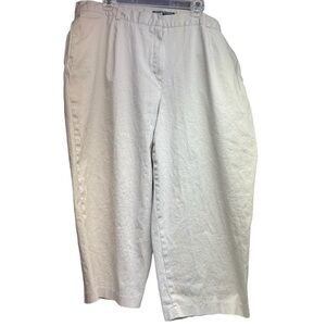 Larry Levine Woman Light tan khaki cotton Capris Capri pants size 24W
